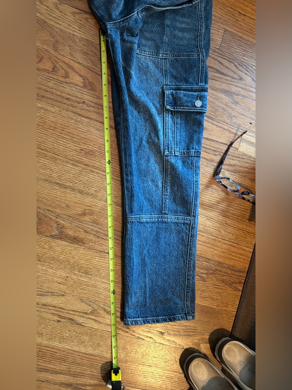 Women’s  medium  Wash Cargo Jeans - Comfortable Utility Style sz 11. - Picture 5 of 6